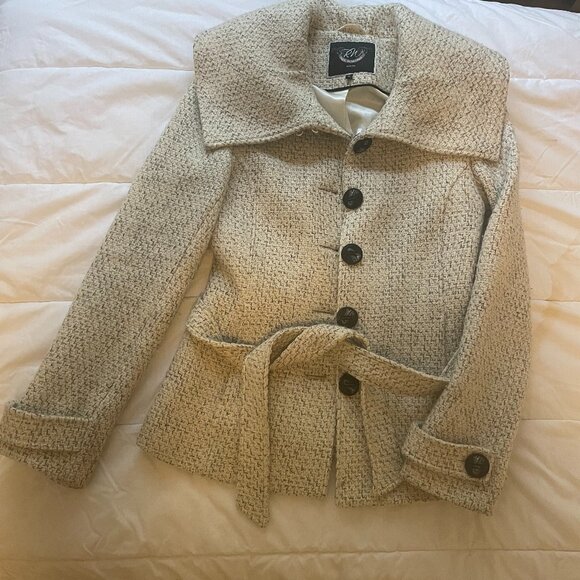 Short waistline winter coat - Picture 2 of 3